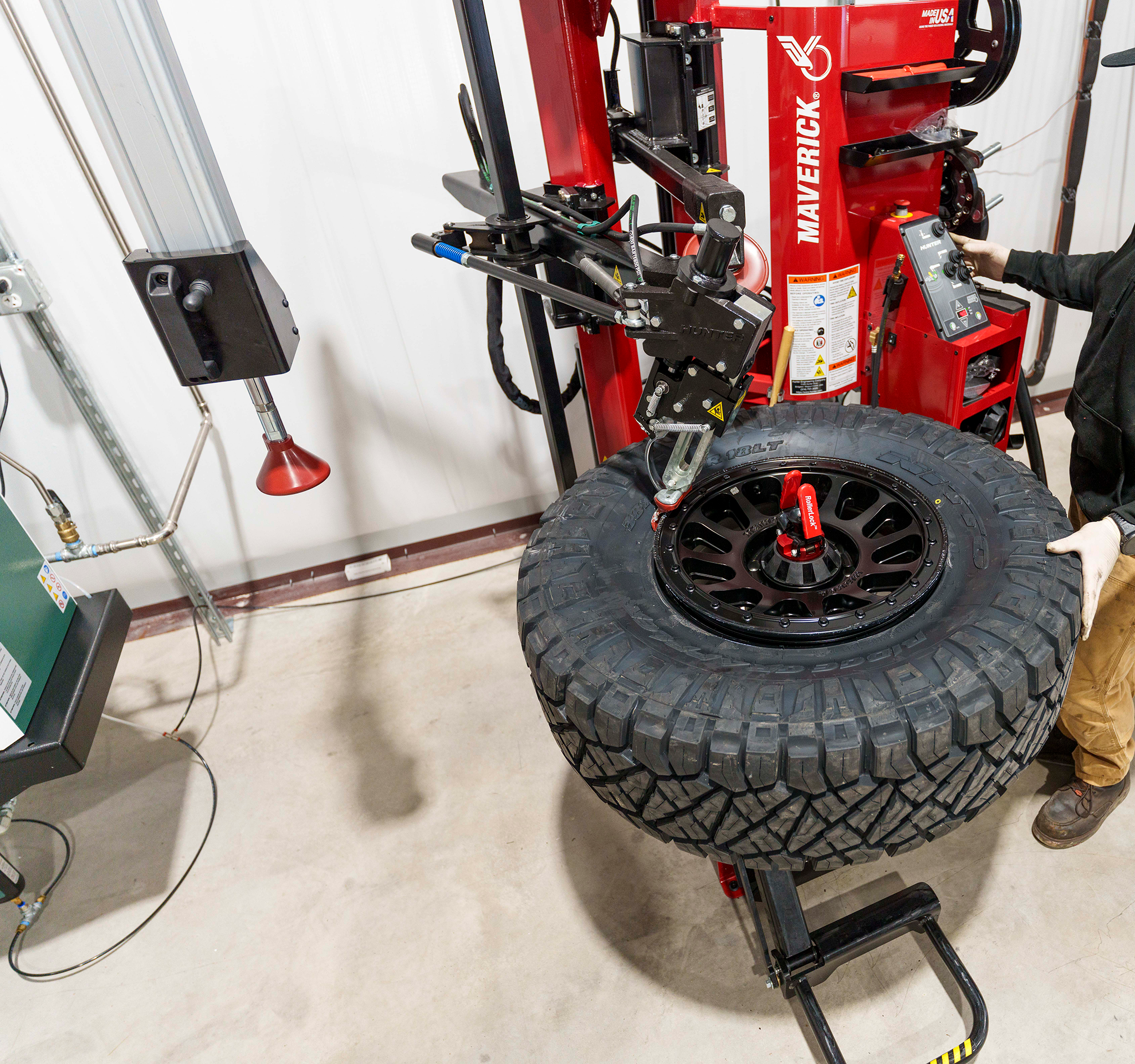 wheel mounting on oversized tires