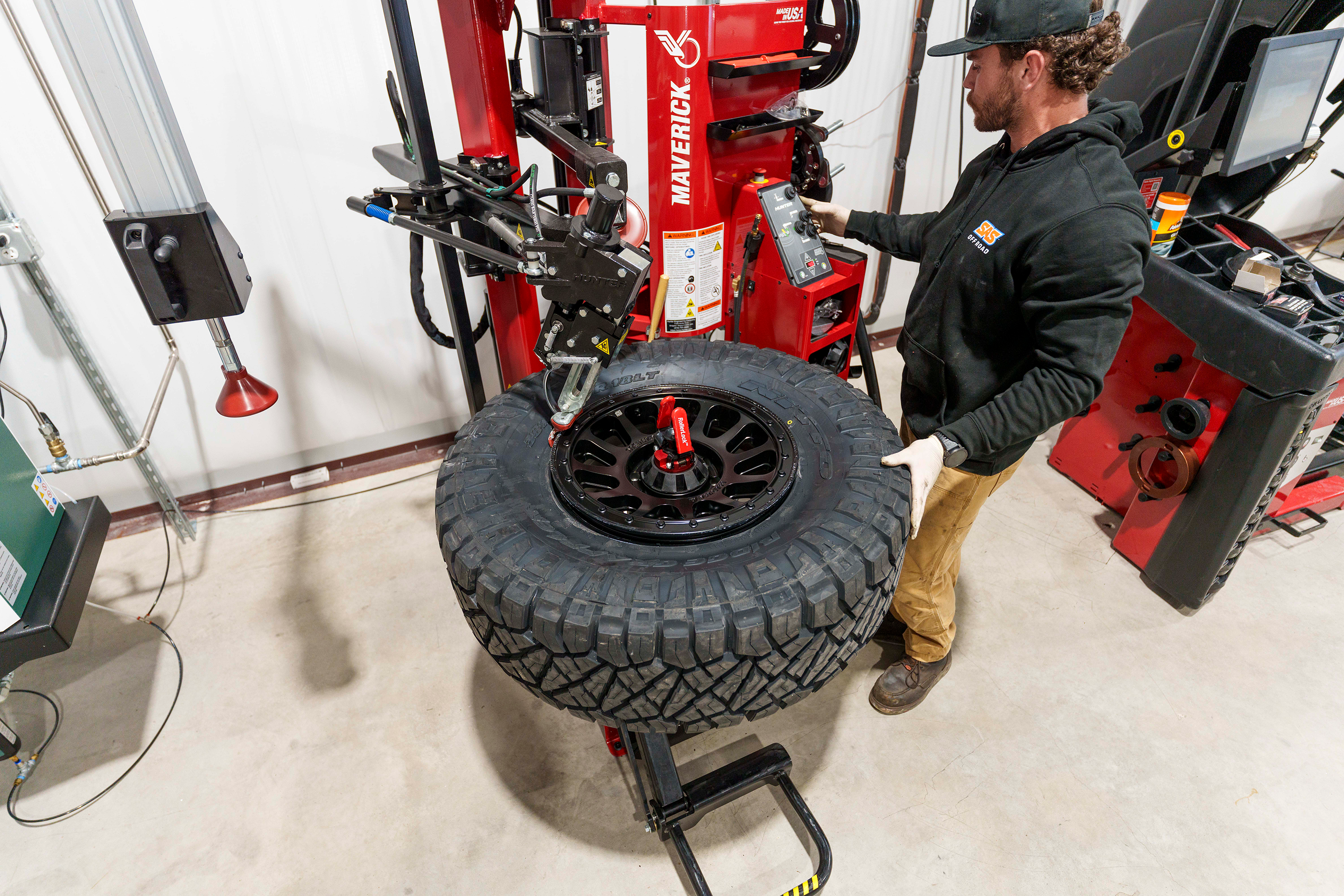 wheel mounting on oversized tires